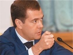 Медведев напугал питерских юристов 